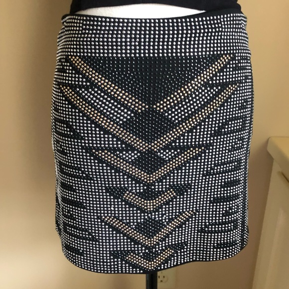 Forever 21 Embellished Mini Skirt. Side-zip with hook & eye. Black, gold, silver - Picture 4 of 8